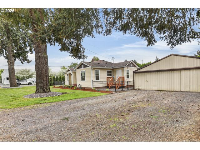 33651 Se SANTOSH St, Scappoose, OR 97056