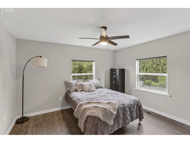 33651 Se SANTOSH St, Scappoose, OR 97056