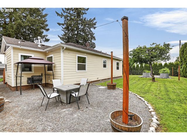 33651 Se SANTOSH St, Scappoose, OR 97056