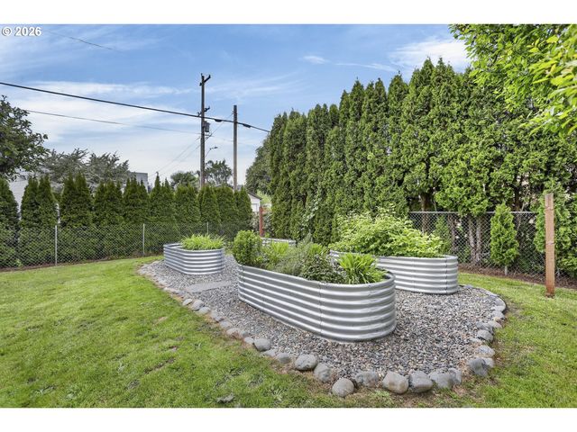 33651 Se SANTOSH St, Scappoose, OR 97056