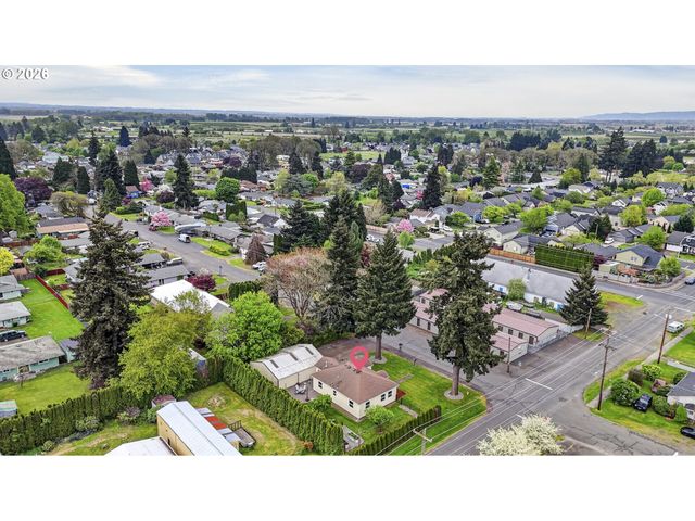 33651 Se SANTOSH St, Scappoose, OR 97056
