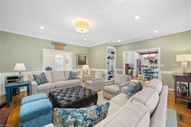 3326 Grandview Club Road, Pfafftown, NC 27040