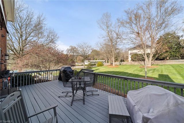 3326 Grandview Club Road, Pfafftown, NC 27040