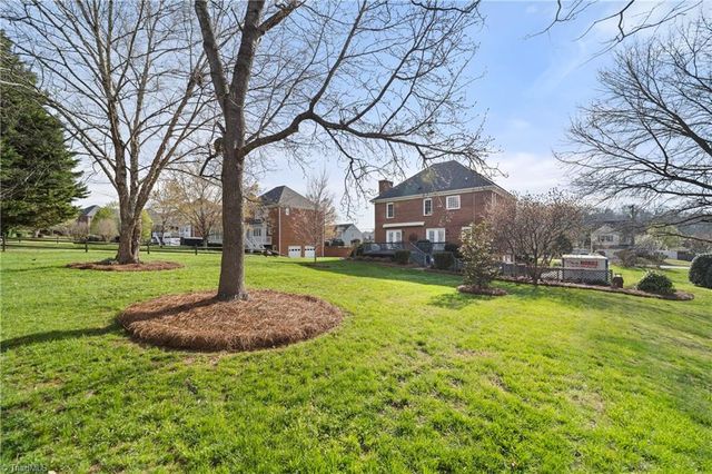 3326 Grandview Club Road, Pfafftown, NC 27040