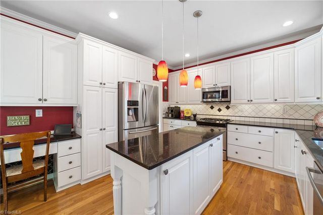 3326 Grandview Club Road, Pfafftown, NC 27040