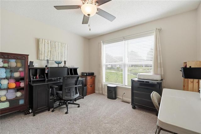 820 SW BENJAMIN Circle, Lee's Summit, MO 64081