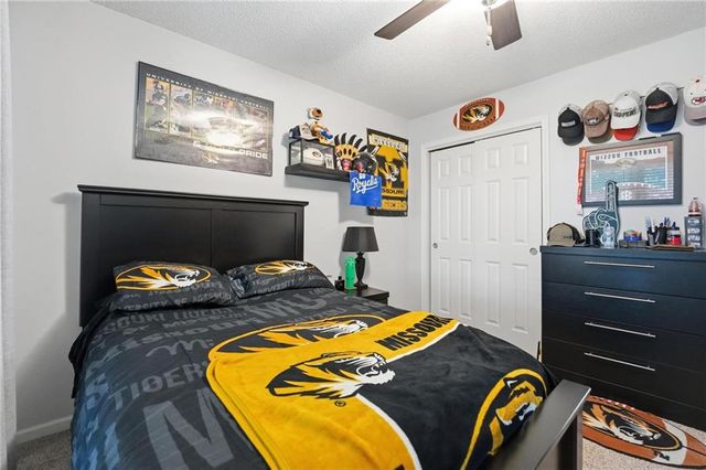 820 SW BENJAMIN Circle, Lee's Summit, MO 64081