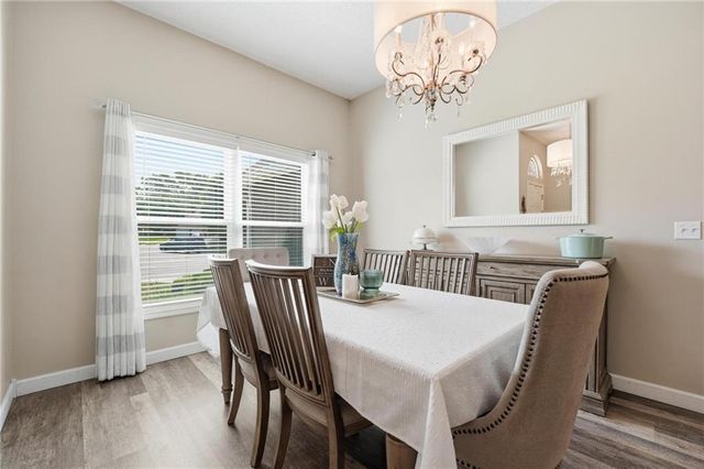 820 SW BENJAMIN Circle, Lee's Summit, MO 64081