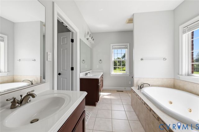 16225 Parrish Farms Rd, Montpelier, VA 23192