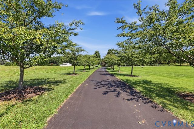 16225 Parrish Farms Rd, Montpelier, VA 23192