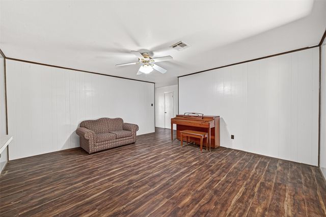 9416 County Road 273, East Bernard, TX 77435