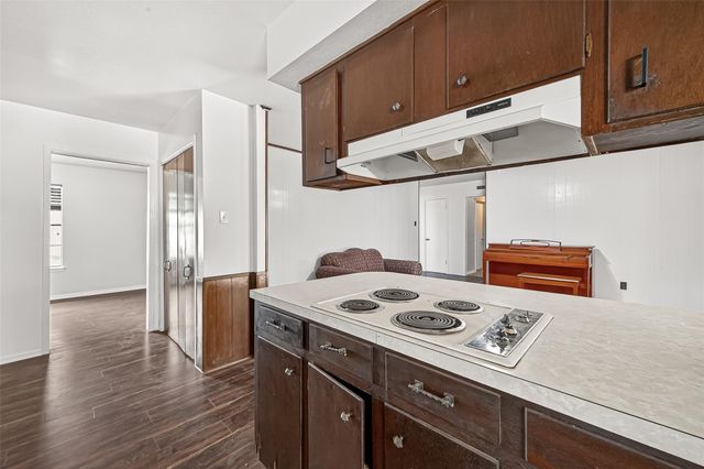 9416 County Road 273, East Bernard, TX 77435