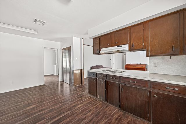 9416 County Road 273, East Bernard, TX 77435