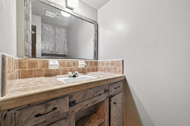 9416 County Road 273, East Bernard, TX 77435