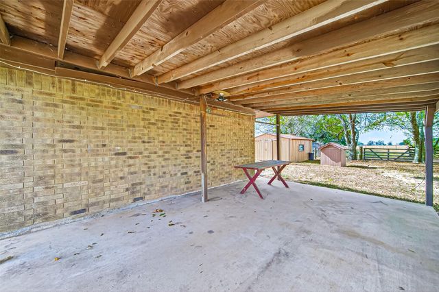 9416 County Road 273, East Bernard, TX 77435