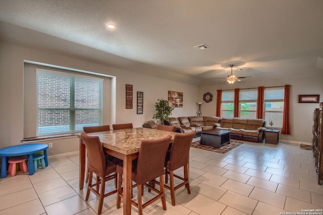 6050 AKIN CIR, San Antonio, TX 78261