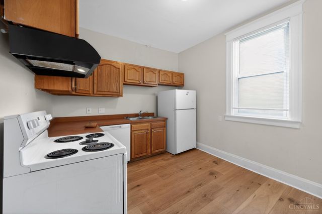 3118 Sunshine Avenue, Cincinnati, OH 45211