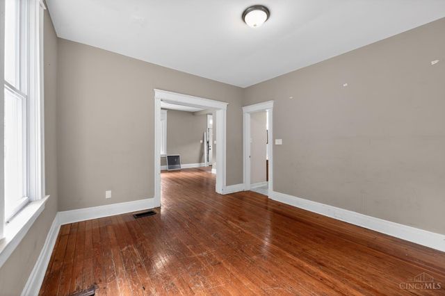 3118 Sunshine Avenue, Cincinnati, OH 45211