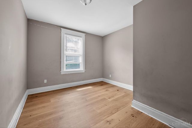 3118 Sunshine Avenue, Cincinnati, OH 45211