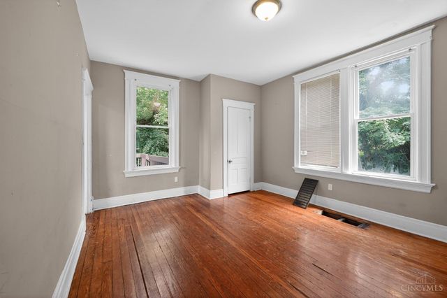 3118 Sunshine Avenue, Cincinnati, OH 45211