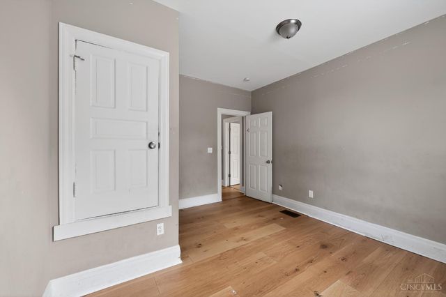 3118 Sunshine Avenue, Cincinnati, OH 45211