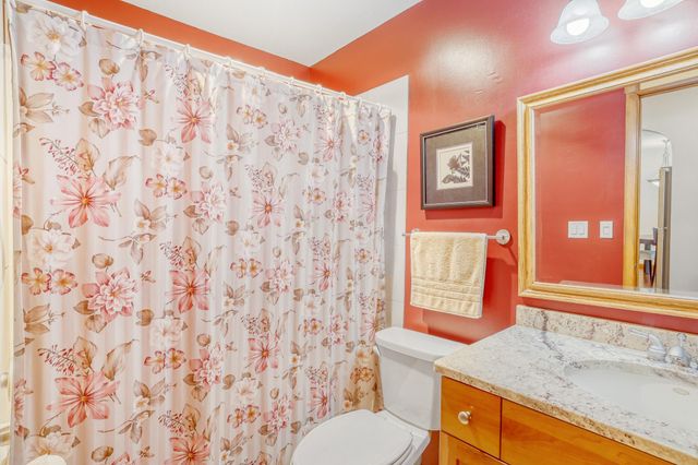 7340 York Avenue S 208, Edina, MN 55435