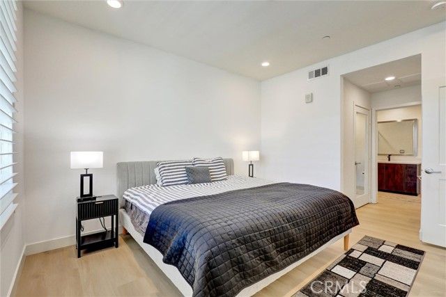 2536 Nolita, Irvine, CA 92612