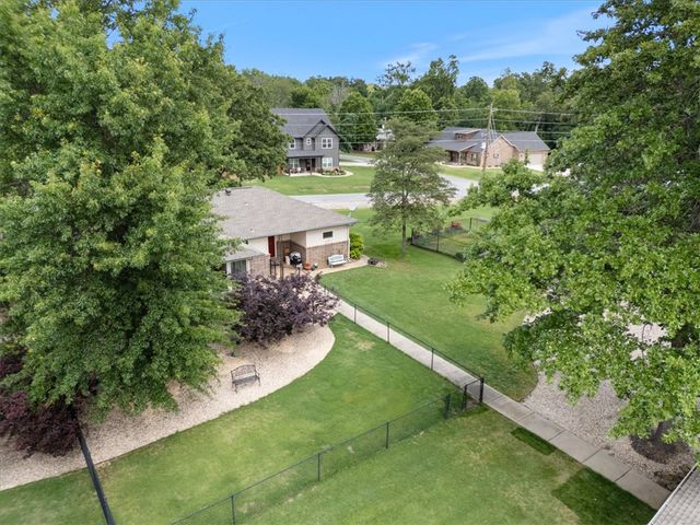 19 Kildonan Drive, Bella Vista, AR 72715