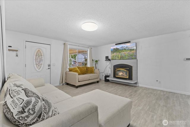 12532 SE 232nd Street, Kent, WA 98031