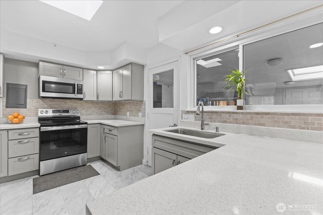 12532 SE 232nd Street, Kent, WA 98031