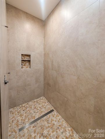 338 Majestic Mountain Drive, Burnsville, NC 28714