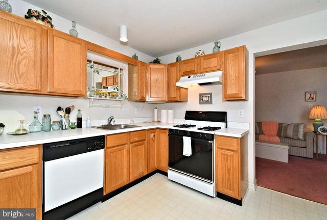 103 SANTA ANITA DR, North Wales, PA 19454