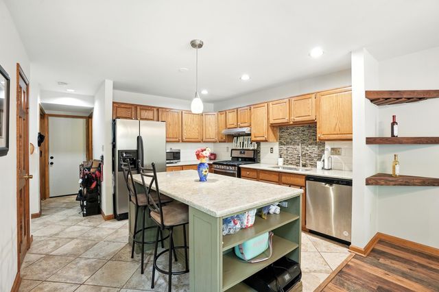 622 Brookside Drive, Crown Point, IN 46307