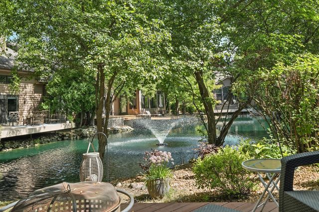 622 Brookside Drive, Crown Point, IN 46307