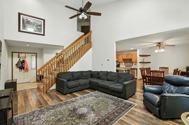 622 Brookside Drive, Crown Point, IN 46307