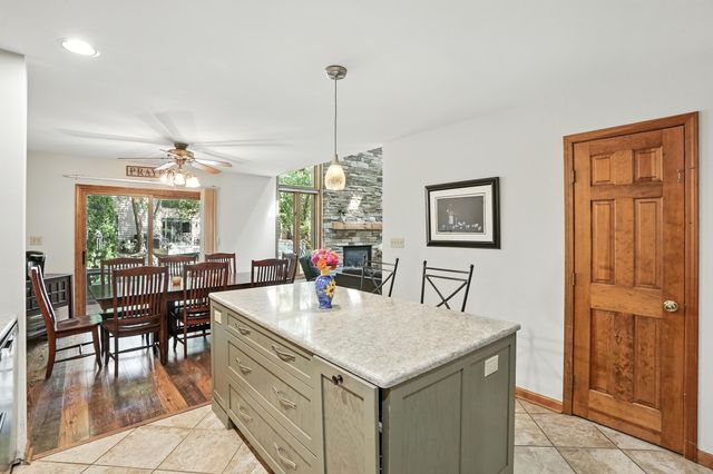 622 Brookside Drive, Crown Point, IN 46307