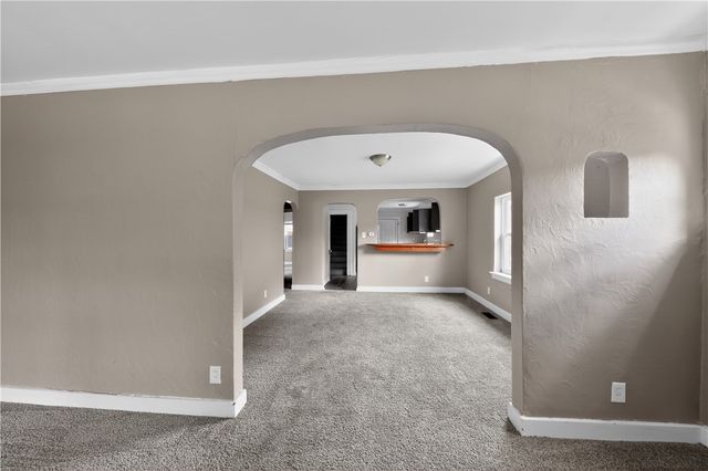 521 W Parkwood Drive, Dayton, OH 45405