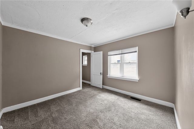 521 W Parkwood Drive, Dayton, OH 45405