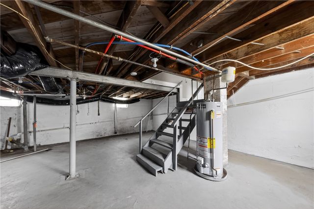 521 W Parkwood Drive, Dayton, OH 45405