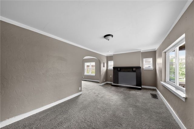 521 W Parkwood Drive, Dayton, OH 45405