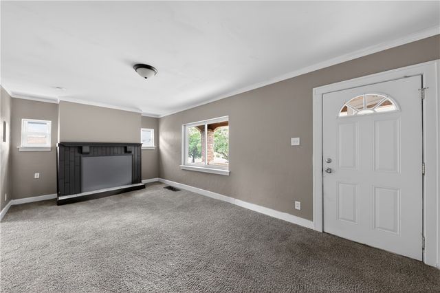 521 W Parkwood Drive, Dayton, OH 45405