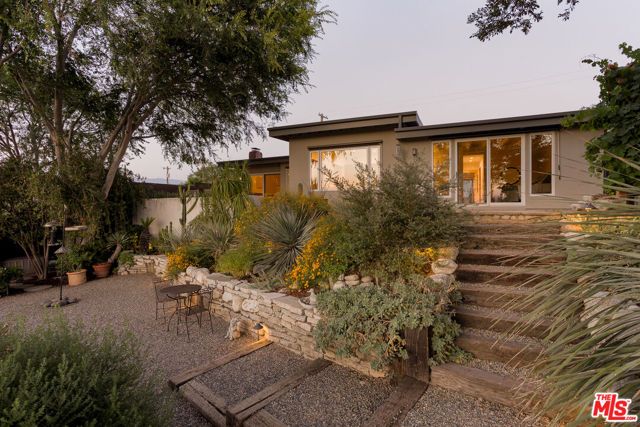 1483 N Avenue 57, Los Angeles, CA 90042