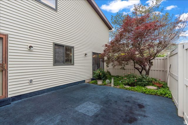 1154 N 700 W, Centerville, UT 84014