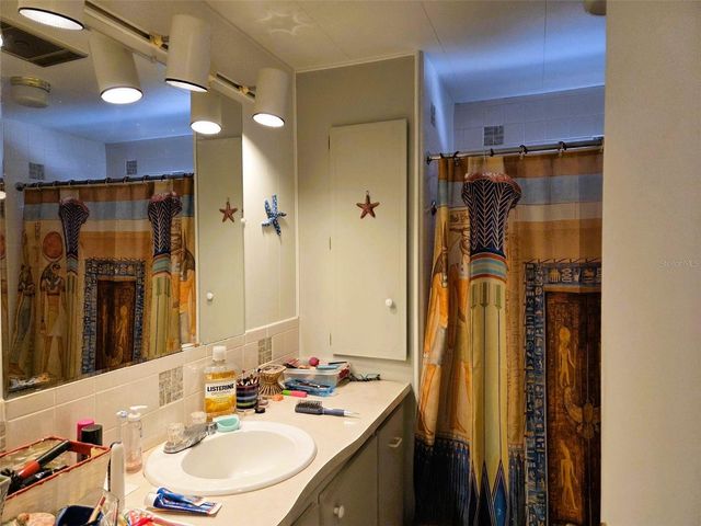 3421 OVERCUP OAK TERRACE, Sarasota, FL 34237