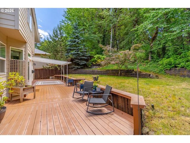 402 LA CRESTA Dr Se, Salem, OR 97306