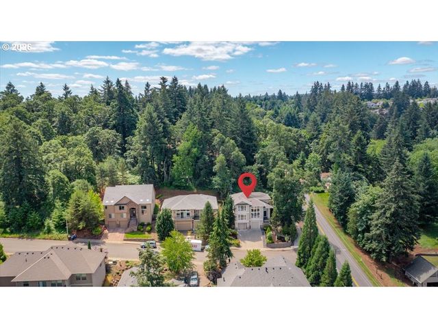 402 LA CRESTA Dr Se, Salem, OR 97306