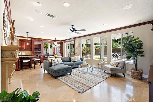 10 Japonica, Irvine, CA 92618