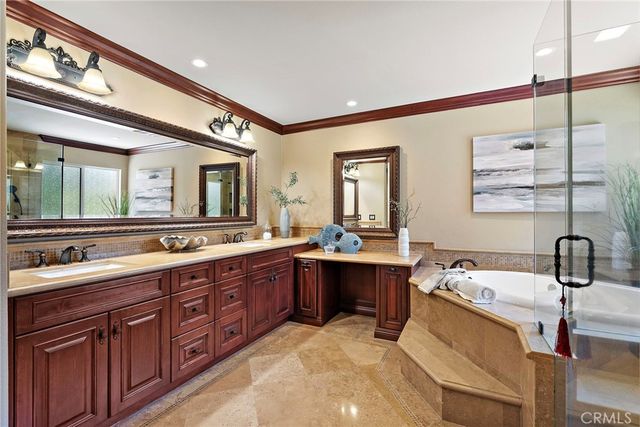 10 Japonica, Irvine, CA 92618