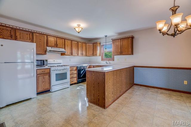 1997 Treasure Drive, Edwardsville, IL 62025
