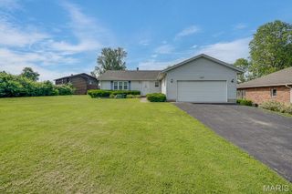 1997 Treasure Drive, Edwardsville, IL 62025